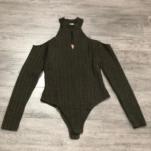 HONEY BELLE Ribbed Cold Shoulder Bodysuit